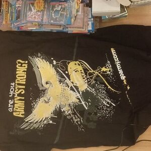 U.S. army unicor size XL shirt in great condition